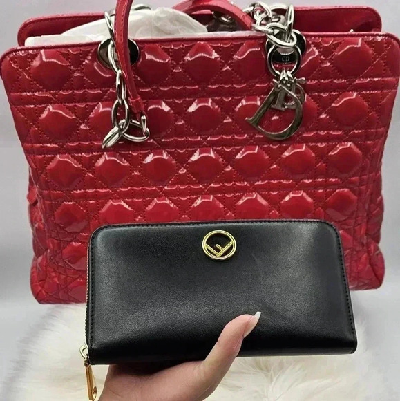 FENDI  Zip Around Black Wallet - Picture 7 of 16